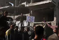 Die Proteste in Gaza gegen den Krieg und die Hamas gehen weiter. (Archivbild) - © Jehad Alshrafi/AP/dpa