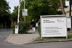 Am Morgen wurde der Mann zur&uuml;ck in die Psychiatrie gebracht. - &copy; Daniel L&ouml;b/dpa