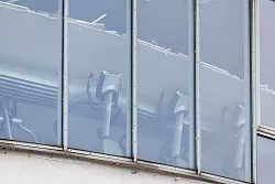 Eine herabgest&uuml;rzte Zwischendecke hat in einem Fitnessstudio in Recklinghausen zu einem Feuerwehreinsatz gef&uuml;hrt. - &copy; Christoph Reichwein/dpa