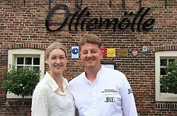 Kim Blaauw und Roel Sieverink führen das Restaurant «De O?lliemo?lle» an der gleichnamigen Mühle in Borculo. - © Bernd F. Meier/dpa-tmn