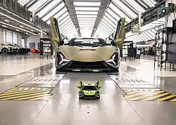 Mini-Me: Lizenzen etwa von Filmen oder auch von Autoherstellern wie Lamborghini sind ein großes Thema in der Klemmbaustein-Welt. - © Lamborghini/dpa-tmn