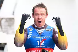 Rodler Felix Loch holt in Oberhof seinen vierten Saisonsieg. - &copy; Robert Michael/dpa