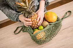 Die Ern&auml;hrung macht den Unterschied: Nur durch Sport Gewicht zu verlieren, ist schwer - auf das Essen kommt es an. - &copy; Christin Klose/dpa-tmn