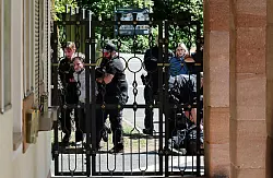 Aktivisten waren am Dienstag in den geschlossenen Tiergarten eingedrungen. - &copy; Daniel L&ouml;b/dpa