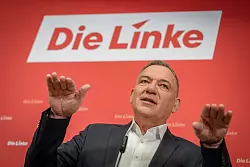 Auch die Linke mit dem Spitzenduo Jan van Aken und Heidi Reichinnek meint: «Wir wollen verändern». (Archivbild) - © Kay Nietfeld/dpa