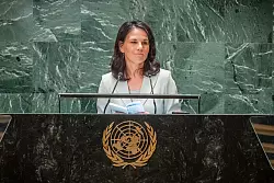 Baerbock kennt ihren designierten neuen Arbeitsplatz noch als Außenministerin. (Archivbild) - © Michael Kappeler/dpa