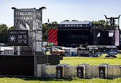 Am Mittwoch öffnet das Infield vor den großen Bühnen. - © Axel Heimken/dpa