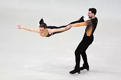 Annika Hocke (r) und Robert Kunkel sind bei der EM nach dem Kurzprogramm Vierter. - &copy; Mike Egerton/PA Wire/dpa