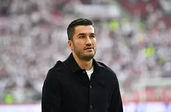 Kassierte die erste Niederlage im sechsten Pflichtspiel als BVB-Cheftrainer: Nuri Sahin. - &copy; Jan-Philipp Strobel/dpa