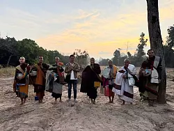 Mehrere der Begleiter von Mönch Thich Minh Tue posten regelmäßig Videoclips von der Reise, die millionenfach geklickt werden. - © Nguyen Thai Tam/privat/dpa