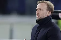 VfB-Trainer Sebastian Hoene&szlig; sah, wie der VfB in H&auml;lfte eins in R&uuml;ckstand geriet. - &copy; Antonio Balasco/LiveMedia-IPA/ZUMA Press Wire/dpa