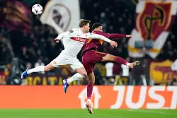 Maximilian Mittelst&auml;dt (l) und seine Stuttgarter hatten in Rom einen schweren Stand. - &copy; Gregorio Borgia/AP/dpa