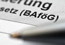 Der Antrag sollte vollständig und möglichst frühzeitig eingereicht werden. - © Andrea Warnecke/dpa-tmn