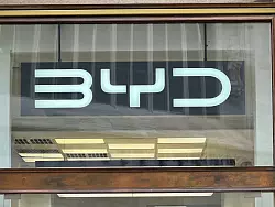 BYD aus China steigert seine Verkäufe in Europa. - © Benedikt von Imhoff/dpa