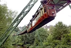 Der sogenannte Kaiserwagen der Wuppertaler Schwebebahn. (Archivbild) - &copy; Horst Ossinger/dpa