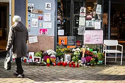 Die Ermittlungen nach den t&ouml;dlichen Sch&uuml;ssen in Oldenburg sind beendet - Trauer, Anteilnahme und Fragen bleiben. - &copy; Sina Schuldt/dpa