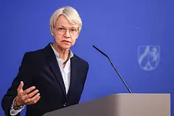 Im kommenden Jahr sollen zus&auml;tzlich 50.000 Ganztagspl&auml;tze im Grundschulbereich (OGS) eingerichtet werden. - &copy; Oliver Berg/dpa