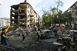 Russischer Raketenangriff traf auch ein Wohnhaus in Kiew - &copy; Sergei Chuzavkov/SOPA Images via ZUMA Press Wire/dpa