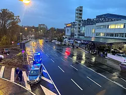 Zun&auml;chst konnte die Polizei nicht kl&auml;ren, ob es sich um B&ouml;llerl&auml;rm oder ein Schussger&auml;usch gehandelt hatte. - &copy; Str./dpa