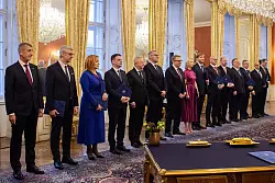 Die Verfassung sieht vor, dass jedes neue Kabinett innerhalb von 30 Tagen nach seiner Ernennung die Vertrauensfrage stellen muss. (Archivbild) - &copy; Barbora Vizv&aacute;ryov&aacute;/TASR/dpa