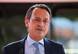 Michael Peterson, DB-Vorstand Personenfernverkehr, informierte &uuml;ber die Ver&auml;nderungen der Bahn-Pl&auml;ne 2023. - &copy; Arne Dedert/dpa