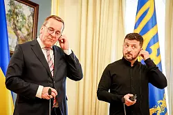 Ukraine-Krieg - Pistorius in Kiew - © Kay Nietfeld/dpa