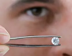 In zwei Bundesl&auml;ndern ist es erlaubt, einen Teil der Totenasche zu einem Diamanten zu verarbeiten. (Archivbild) - &copy; picture alliance / dpa