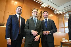 Politiker der Ampel fühlen sich durch das Urteil bestätigt. - © Uli Deck/dpa