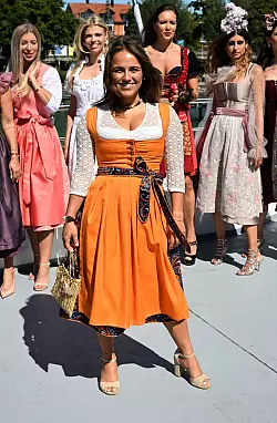 Design aus Bayern, Stoffe aus Uganda. - &copy; Felix H&ouml;rhager/dpa