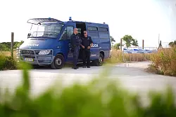 Das Suchgebiet ist abgesperrt. - © James Manning/PA Wire/dpa