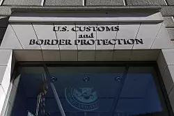 Die USA verhängen neue Zölle im großen Stil - © Mark Alfred/ZUMA Press Wire/dpa