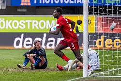 Kaiserslauterns Ragnar Ache erzielte den Anschlusstreffer zum 2:3. - © David Inderlied/dpa