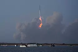 Das Raumschiff von SpaceX startet von der Starbase in Boca Chica. - &copy; Eric Gay/AP/dpa