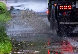Im Norden Deutschlands regnete es am Montag. - © Jens Büttner/dpa