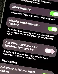 Mit dem neuen iOS-Update lässt sich die Kamera-Wischgeste auf dem Sperrbildschirm deaktivieren: Ungewolltes Starten der Kamera wird so verhindert. - © Till Simon Nagel/dpa-tmn