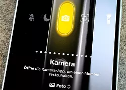 Ab dem iPhone 15 Pro ermöglicht die Aktionstaste einen schnellen Kamerastart: Die Taste kann individuell belegt werden. - © Till Simon Nagel/dpa-tmn