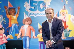 Playmobil-Vorstand Bahri Kurter hat angekündigt: «Wir stellen uns jetzt strategisch neu auf.» - © Daniel Karmann/dpa