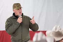 Tom Homan soll sich um die Umsetzung von Trumps Abschiebeplänen kümmern. (Archivbild) - © Eric Gay/AP/dpa