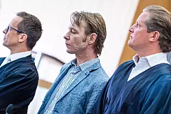 Am Mittwoch wurde der Haftbefehl gegen Christian B. (l.) f&uuml;r den aktuellen Prozess aufgehoben. - &copy; Moritz Frankenberg/dpa Pool/dpa