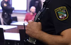 Im November und Dezember soll aufgearbeitet werden, wie es zu dieser Tat kommen konnte. - &copy; Sebastian Willnow/dpa