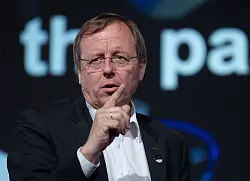 Der ehemalige Esa-Chef Jan W&ouml;rner h&auml;lt das gesundheitliche Risiko von Marsfl&uuml;gen f&uuml;r sehr hoch. (Archivbild) - &copy; Soeren Stache/dpa