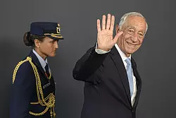 Staatspr&auml;sident Marcelo Rebelo de Sousa traf seine Entscheidung nach Konsultationen mit den Parteichefs. (Archivbild) - &copy; Urs Flueeler/KEYSTONE/EDA/POOL/dpa
