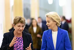 Es sei gelungen, &laquo;ausgewogene&raquo; L&ouml;sungen zu erarbeiten, sagte die Schweizer Pr&auml;sidentin Viola Amherd (l). - &copy; Alessandro Della Valle/KEYSTONE/dpa