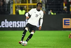 Abwehrspieler Yann Bisseck steht am Samstag in München erst noch mit Inter Mailand im Champions-League-Finale. - © Christian Charisius/dpa
