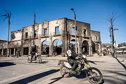 Plünderern und Einbrecher in Feuerzonen drohen lange Haftstrafen. - © Noah Berger/FR34727 AP/AP/dpa