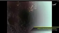 Das erste Foto von «Blue Ghost» zeigt die Mondoberfläche bei Sonnenaufgang. - © Uncredited/NASA/Firefly Aerospace/AP/dpa