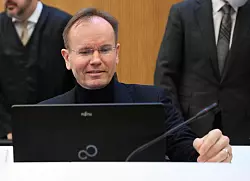 &laquo;Ich habe mich auch mit niemandem zu einer Bande zusammengeschlossen&raquo;, betonte Markus Braun in seiner ersten Stellungnahme zu den Vorw&uuml;rfen seit Prozessbeginn im Dezember. - &copy; Angelika Warmuth/dpa