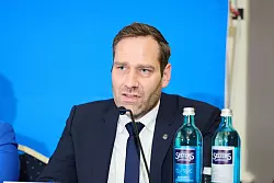 Der Bundesvorsitzende der Gewerkschaft der Polizei (GdP), Jochen Kopelke, sagt, die GdP sei die &laquo;ideologische Debatte&raquo; &uuml;ber den Taser langsam leid. (Archivfoto) - &copy; Annette Riedl/dpa