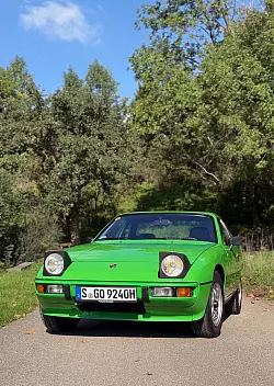 Kuckuck: Niemand kann Schlafaugen an Autos widerstehen, wirklich niemand - selbst ganz neutral betrachtet. - &copy; Thomas Geiger/dpa-tmn