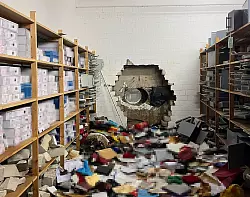 Die T&auml;ter arbeiteten sich mit einem Spezialbohrer in den Tresorraum der Bank vor. - &copy; -/Polizei Gelsenkirchen/dpa